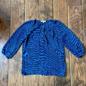 Banana republic blue and black geometric abstract patterned blouse